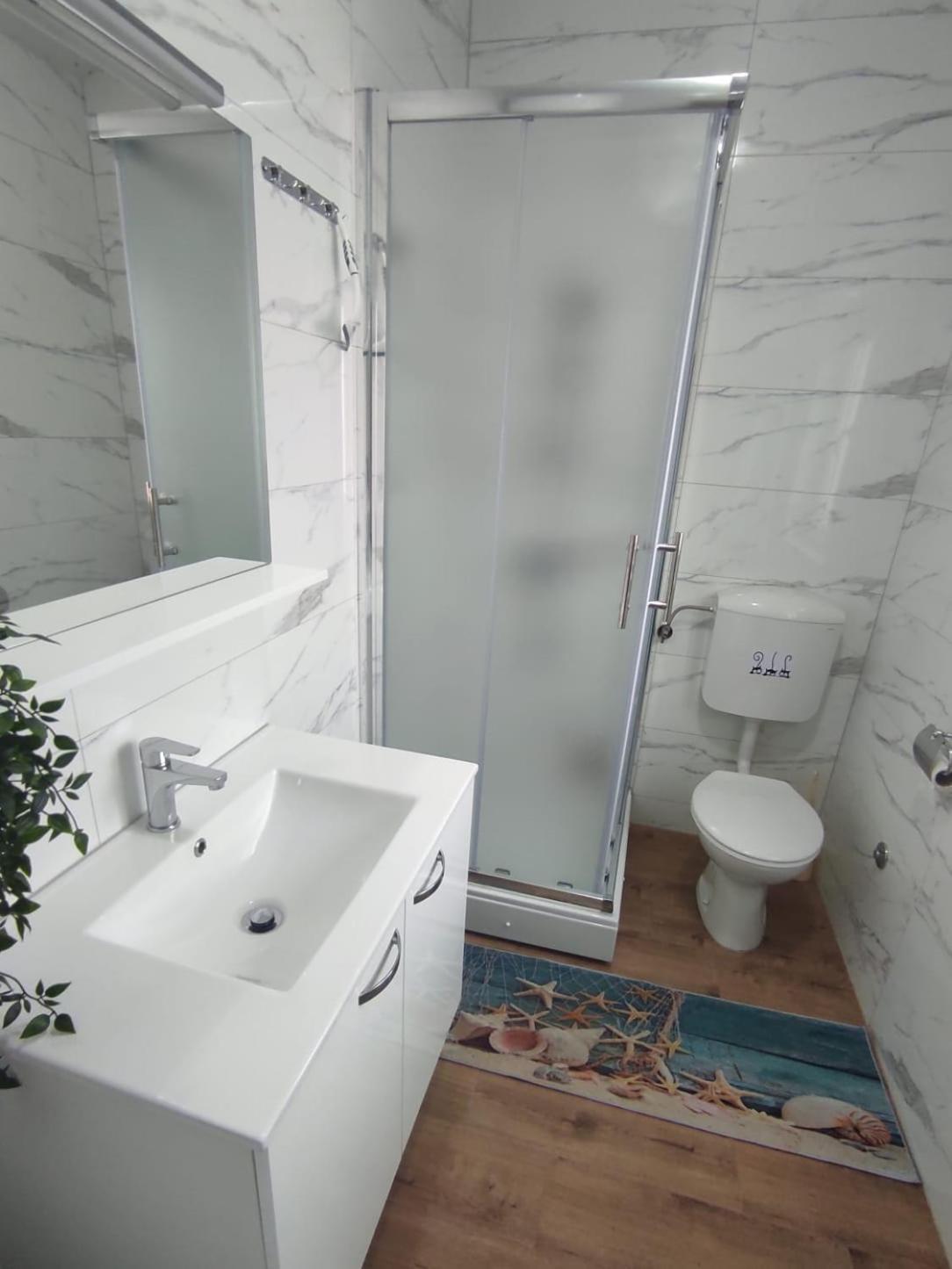 Apartman Jenny-Porec Kosinozici Eksteriør bilde